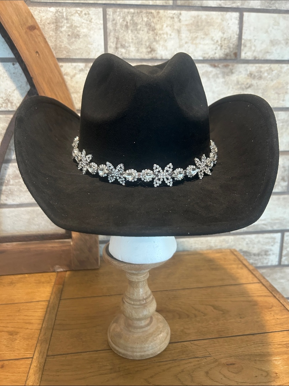 Cowboy Hat with Diamond studs - Picture 3 of 7